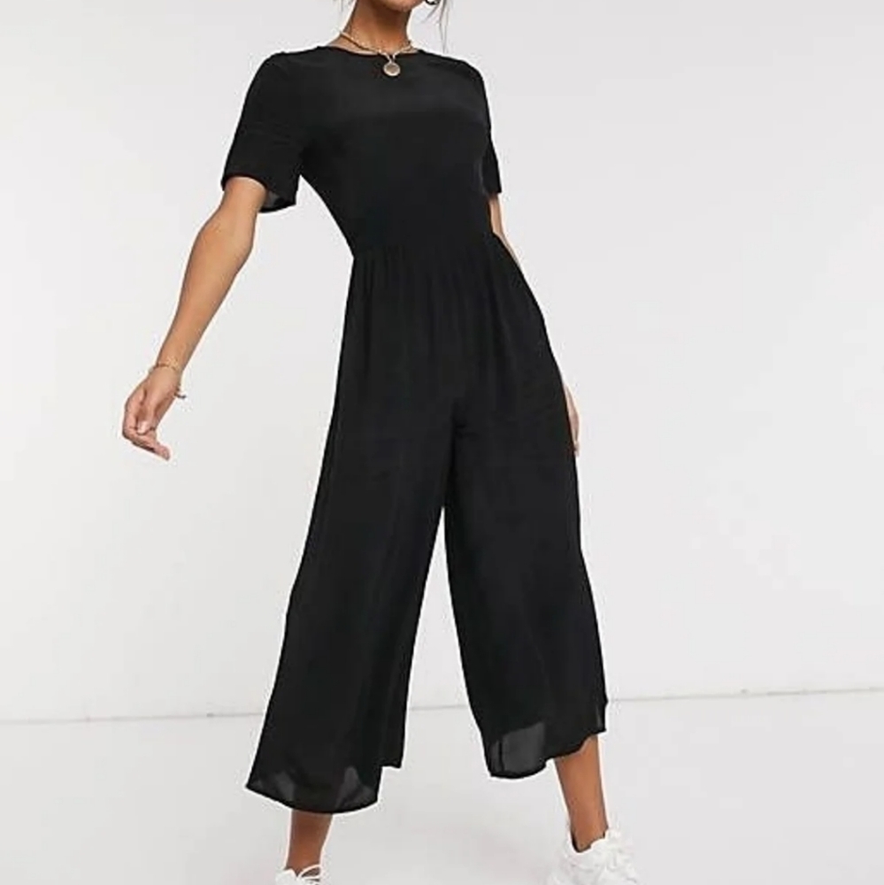 ASOS DESIGN Black Jumpsuit Wide Leg Size 0